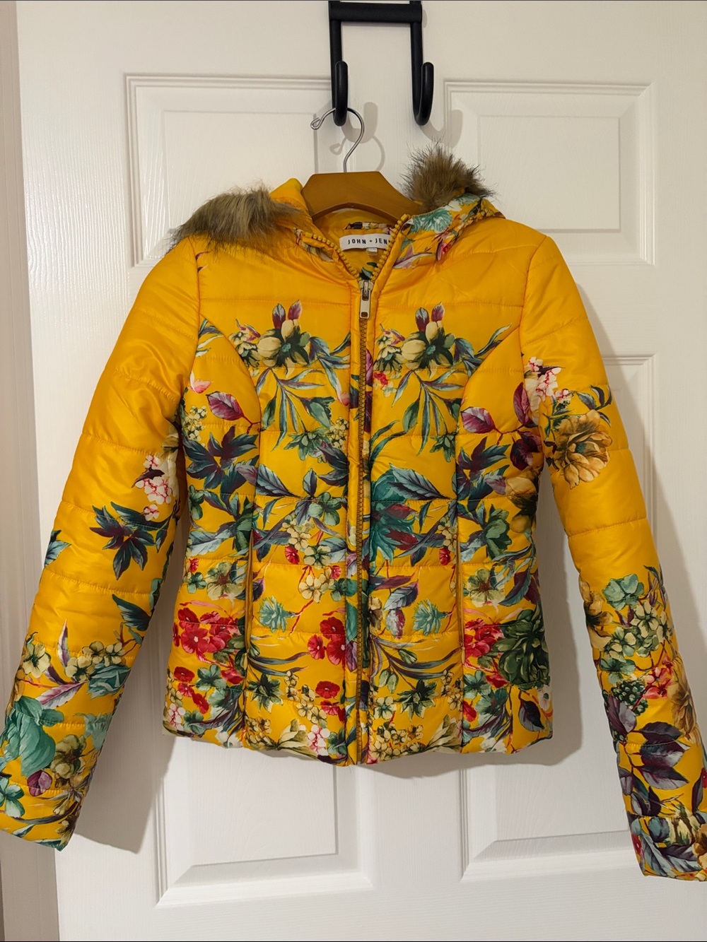 John + Jenn Yellow Floral Quilted Puffer with Faux Fur Trim NWOT